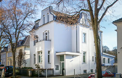 02_Pilhatsch_Gebauude_300x470