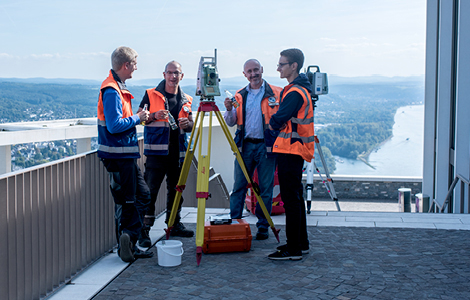 02_Pilhatsch_Team_470x300